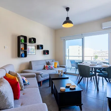 Sapphire's 2-bedroom In דירה