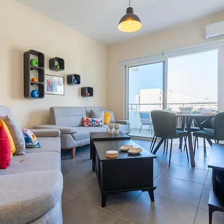 Sapphire's 2-bedroom In * Lárnaka