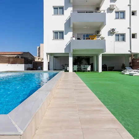 Sapphire's 2-bedroom In דירה *