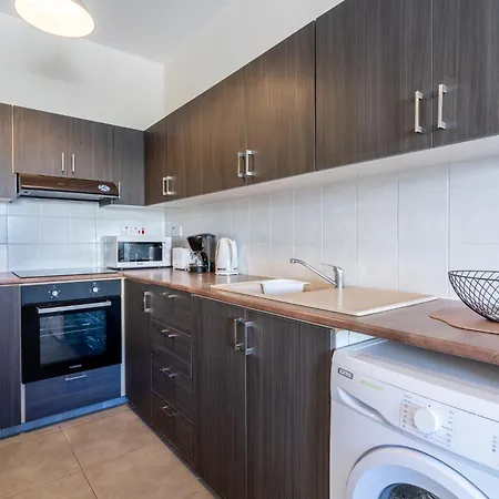 Sapphire's 2-bedroom In *