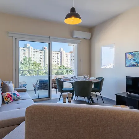 Sapphire's 2-bedroom In *