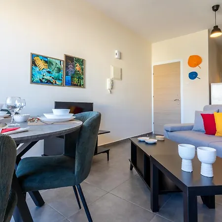 Sapphire's 2-bedroom In דירה לרנקה